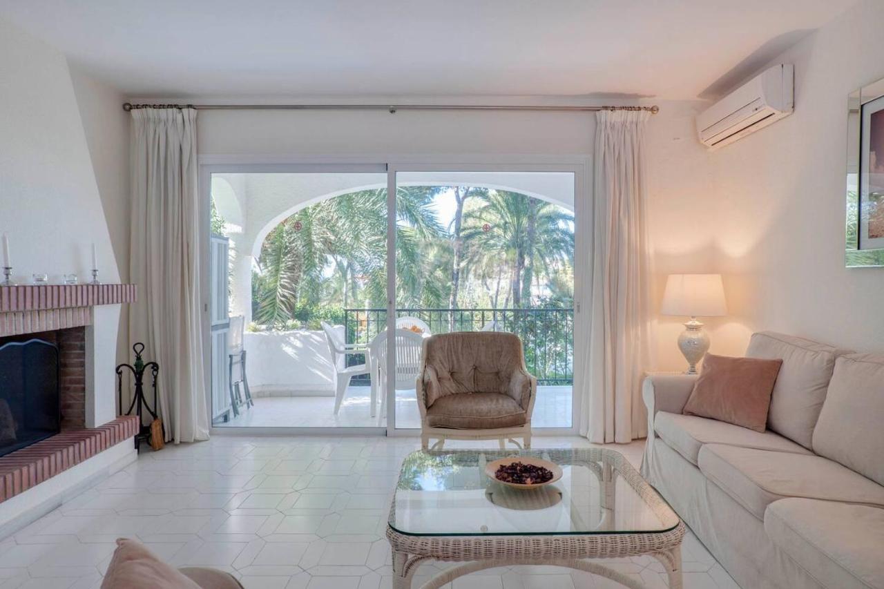 Miraflores Apartment Міхас Екстер'єр фото